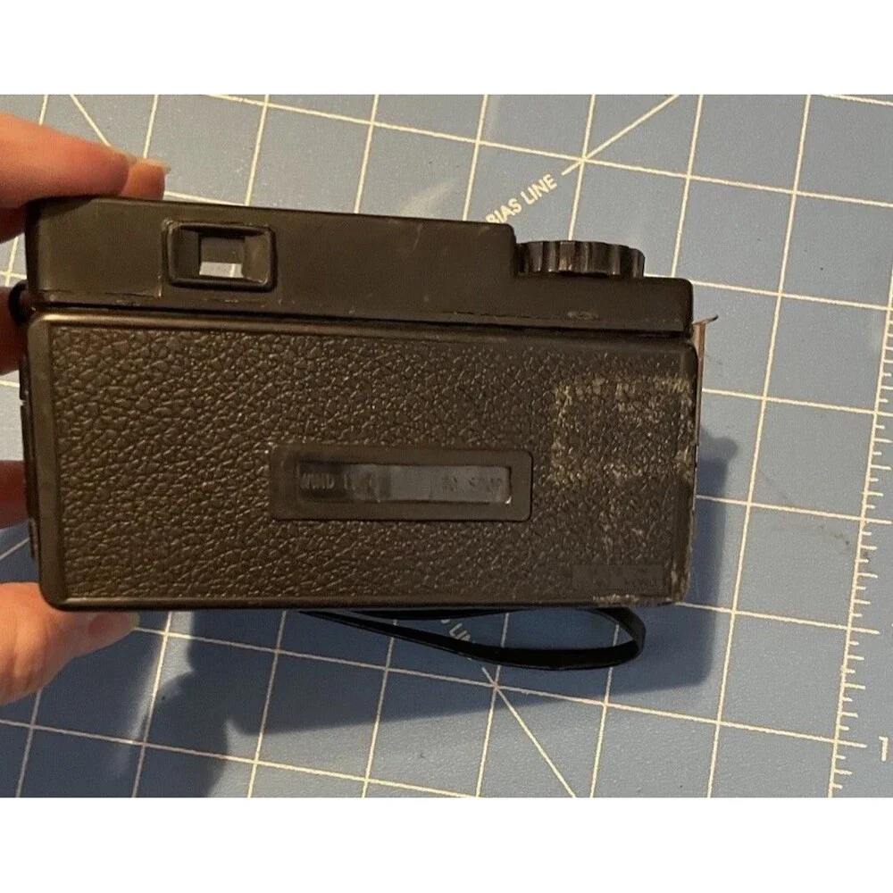 Vintage Hi Speed Camera With Box Insta Load 126 Cartridge Film Untested